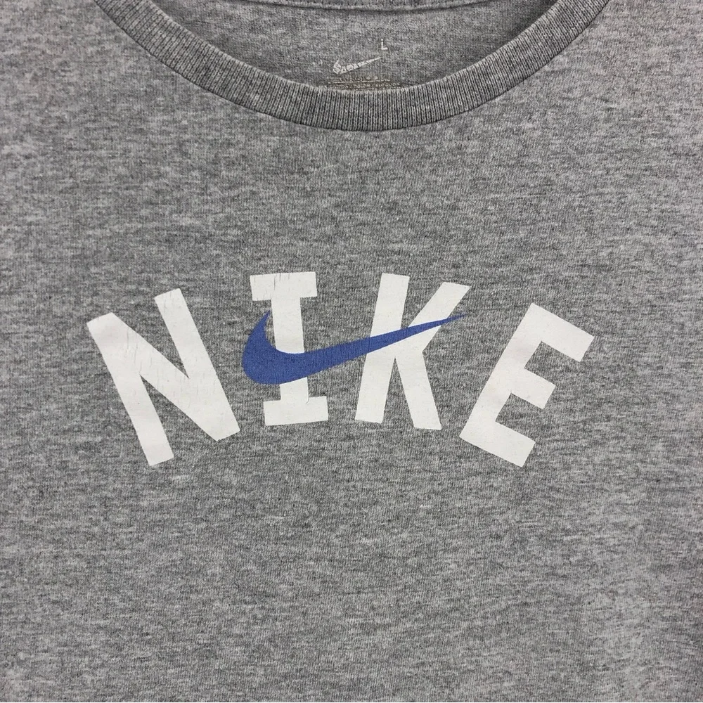 Nike Tshirt Womens Large Gray Long Sleeve Spellout Swoosh Shirt